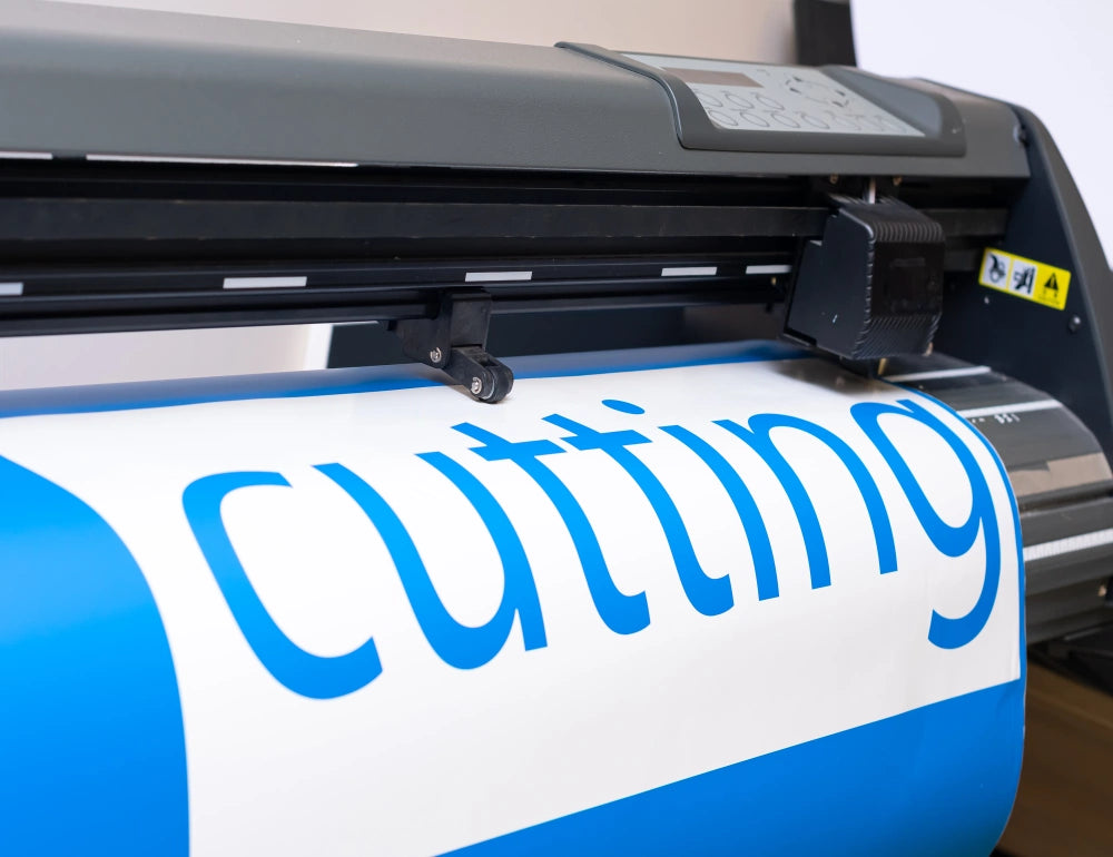 Folienplott: Konturgeschnittene Klebefolien – geschnitten auf einem Plotter – Werbung in Minden